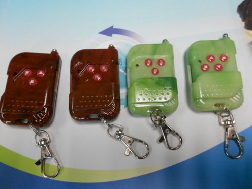 遥控卷帘门遥控器故障应对指南与日常使用常识